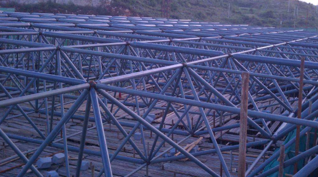 临夏概述网架加工中对钢材的质量的过细恳求